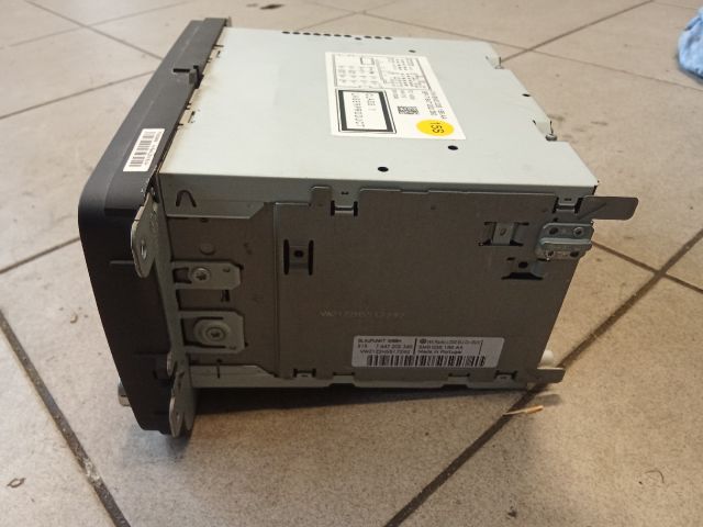 bontott VW GOLF PLUS Rádió / CD