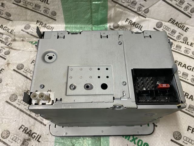 bontott VW GOLF PLUS Rádió / CD