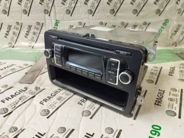 bontott VW GOLF PLUS Rádió / CD