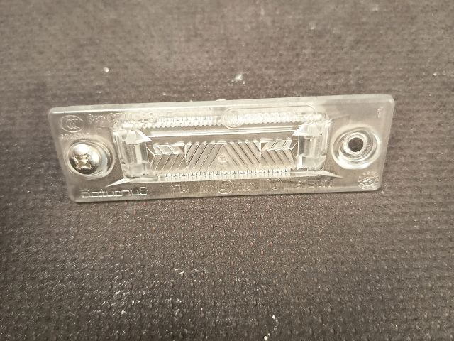 bontott VW GOLF PLUS Rendszámtábla Világítás Keret