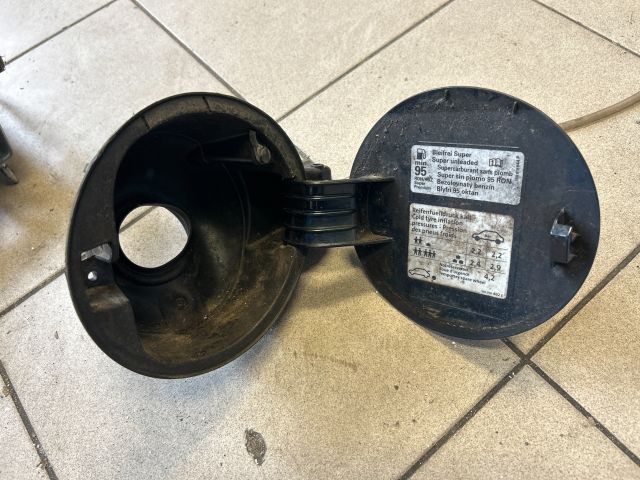 bontott VW GOLF PLUS Tankajtó