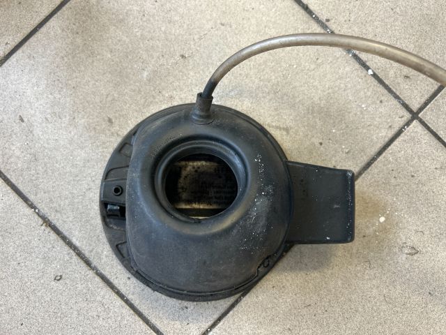 bontott VW GOLF PLUS Tankajtó