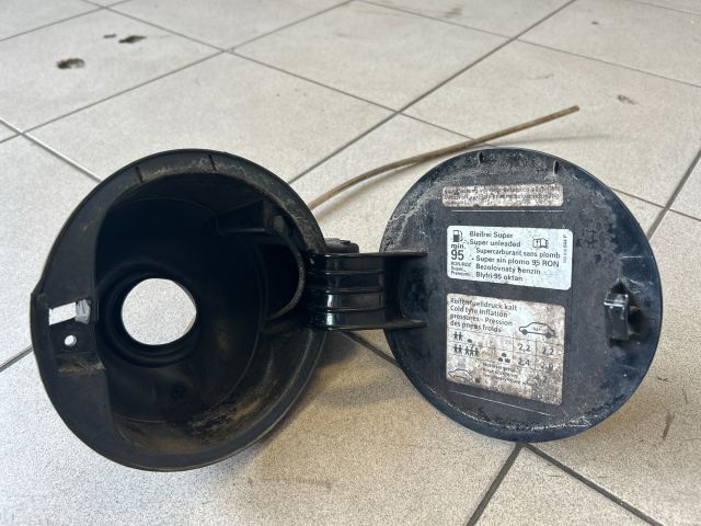 bontott VW GOLF PLUS Tankajtó