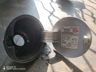 bontott VW GOLF PLUS Tankajtó