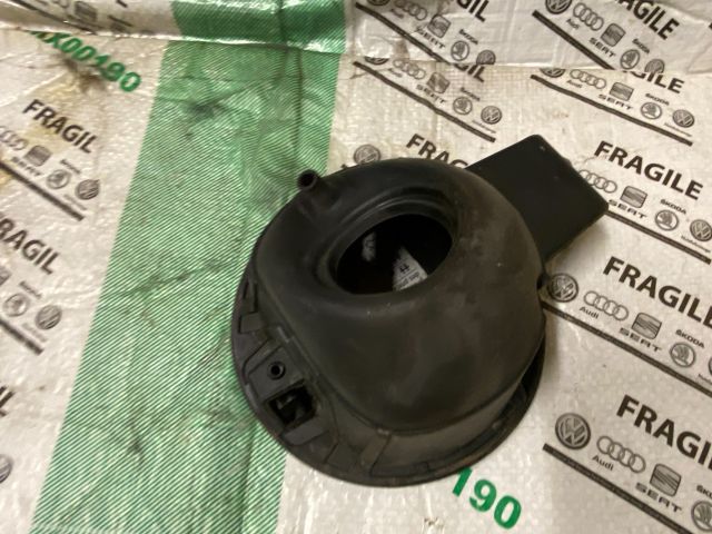 bontott VW GOLF PLUS Tankajtó