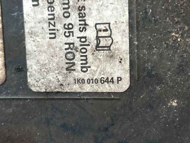 bontott VW GOLF PLUS Tankajtó