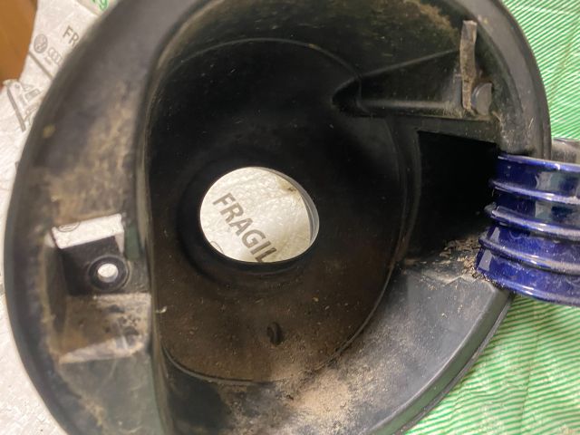 bontott VW GOLF PLUS Tankajtó