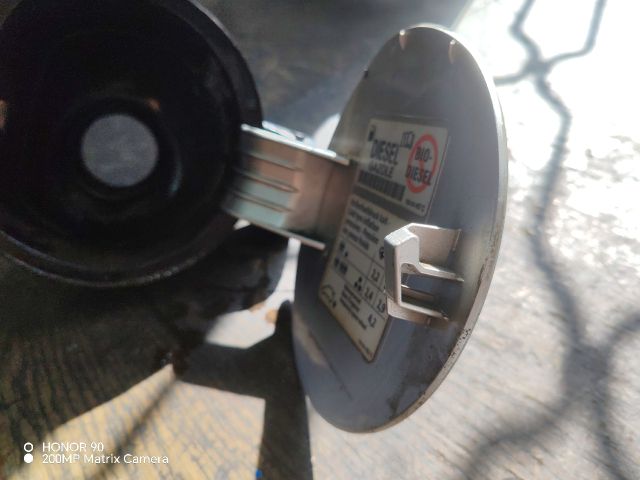 bontott VW GOLF PLUS Tankajtó