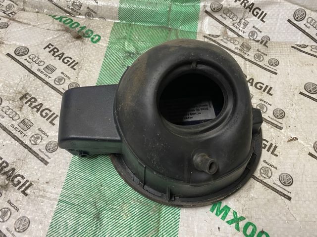 bontott VW GOLF PLUS Tankajtó