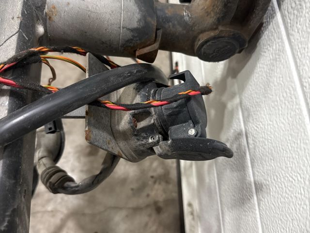 bontott VW GOLF PLUS Vonóhorog