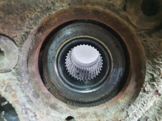 bontott VW GOLF SPORTSVAN Bal első Csonkállvány Kerékaggyal