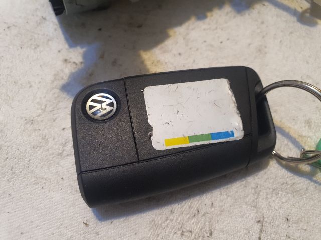 bontott VW GOLF SPORTSVAN Gyújtáskapcsoló Házzal