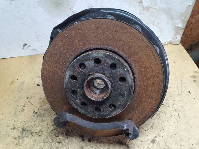 bontott VW GOLF SPORTSVAN Jobb első Csonkállvány Kerékaggyal