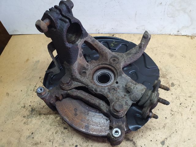 bontott VW GOLF SPORTSVAN Jobb első Csonkállvány Kerékaggyal