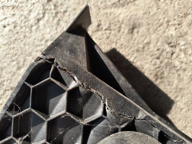 bontott VW GOLF SPORTSVAN Akkumulátor Tartó