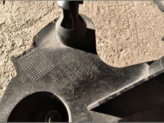 bontott VW GOLF SPORTSVAN Akkumulátor Tartó