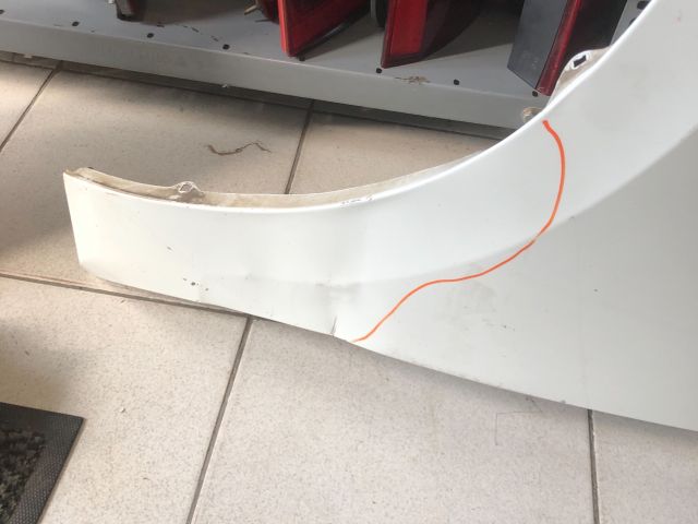 bontott VW GOLF SPORTSVAN Bal első Sárvédő