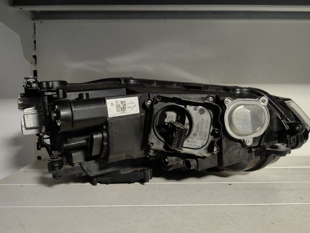 bontott VW GOLF SPORTSVAN Bal Ledes Fényszóró