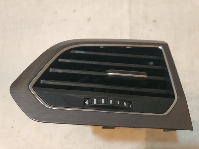 bontott VW GOLF SPORTSVAN Bal Szellőző