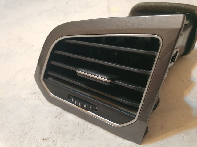 bontott VW GOLF SPORTSVAN Bal Szellőző