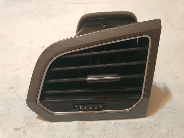 bontott VW GOLF SPORTSVAN Bal Szellőző