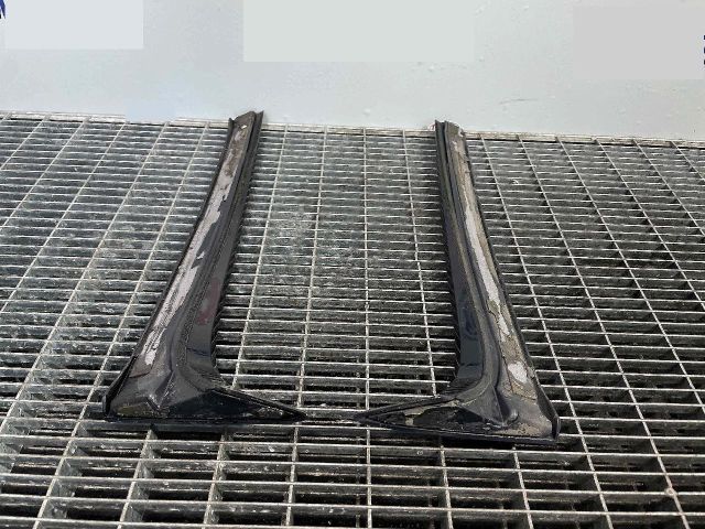 bontott VW GOLF SPORTSVAN Csomagtérajtó Díszléc