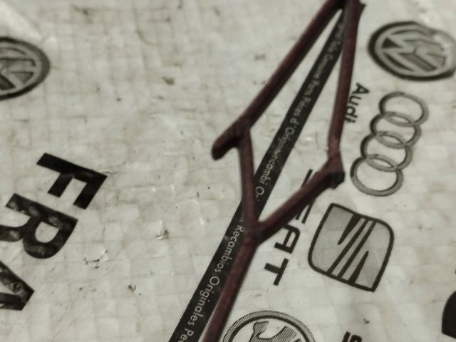 bontott VW GOLF SPORTSVAN Első Vonószem Burkolat