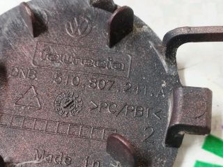 bontott VW GOLF SPORTSVAN Első Vonószem Burkolat