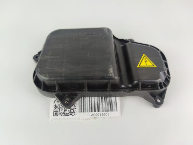 bontott VW GOLF SPORTSVAN Fényszóró Lámpabúra Fedél