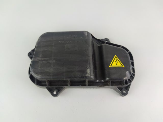 bontott VW GOLF SPORTSVAN Fényszóró Lámpabúra Fedél