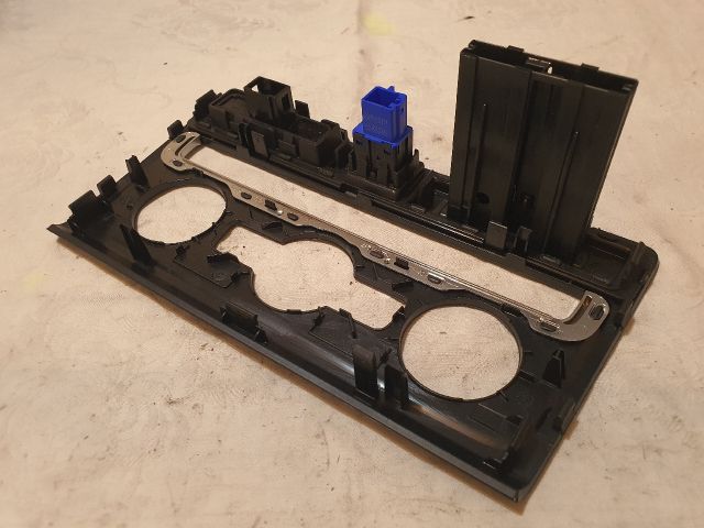 bontott VW GOLF SPORTSVAN Fűtéskapcsoló Keret