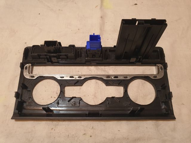 bontott VW GOLF SPORTSVAN Fűtéskapcsoló Keret