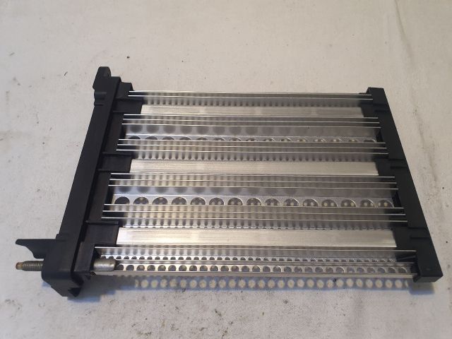 bontott VW GOLF SPORTSVAN Fűtőradiátor (Elektromos)