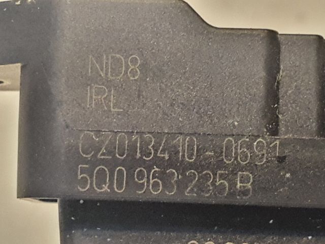 bontott VW GOLF SPORTSVAN Fűtőradiátor (Elektromos)