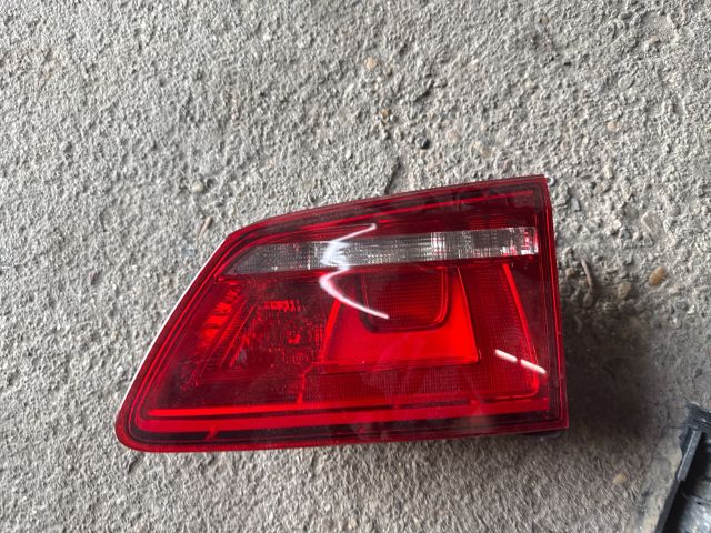 bontott VW GOLF SPORTSVAN Jobb Belső Hátsó Lámpa