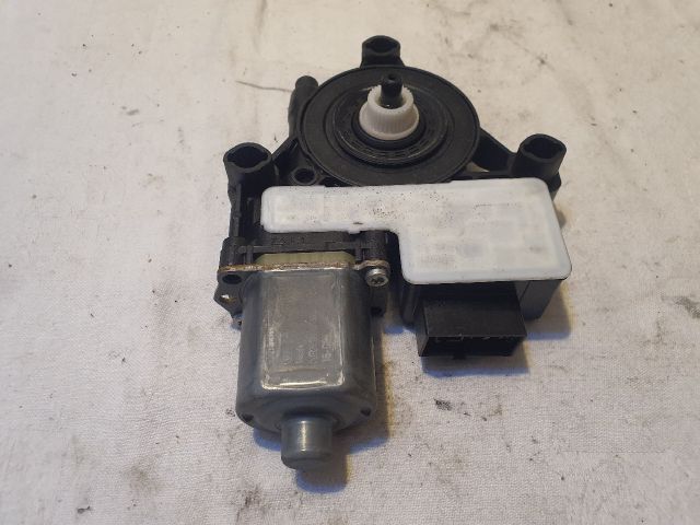 bontott VW GOLF SPORTSVAN Jobb hátsó Ablakemelő Motor