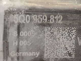 bontott VW GOLF SPORTSVAN Jobb hátsó Ablakemelő Motor