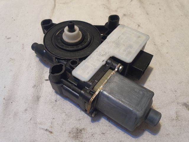 bontott VW GOLF SPORTSVAN Jobb hátsó Ablakemelő Motor