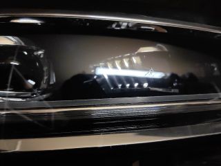 bontott VW GOLF SPORTSVAN Jobb Ledes Fényszóró