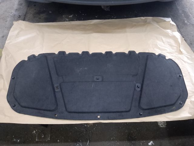 bontott VW GOLF SPORTSVAN Motorháztető Szigetelés