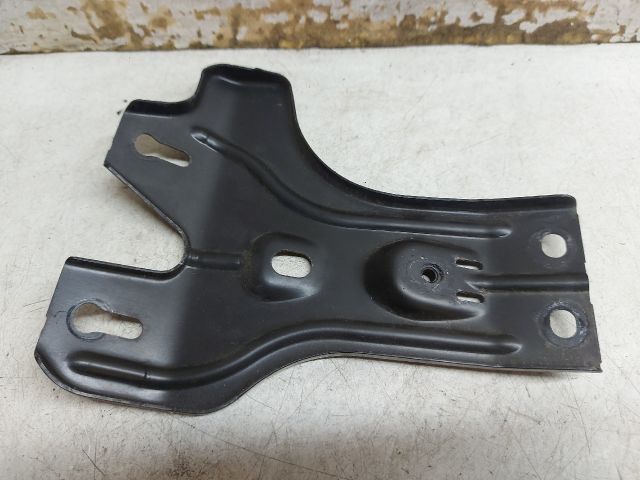 bontott VW GOLF SPORTSVAN Motorháztető Zár Tartó Konzol