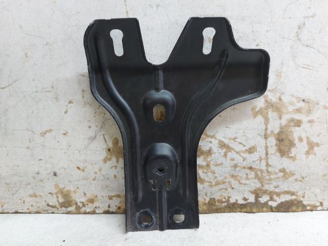 bontott VW GOLF SPORTSVAN Motorháztető Zár Tartó Konzol