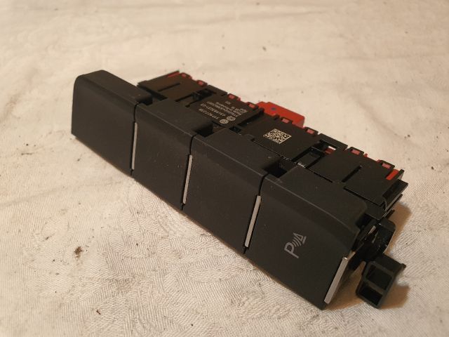 bontott VW GOLF SPORTSVAN Tolatóradar Kapcsoló