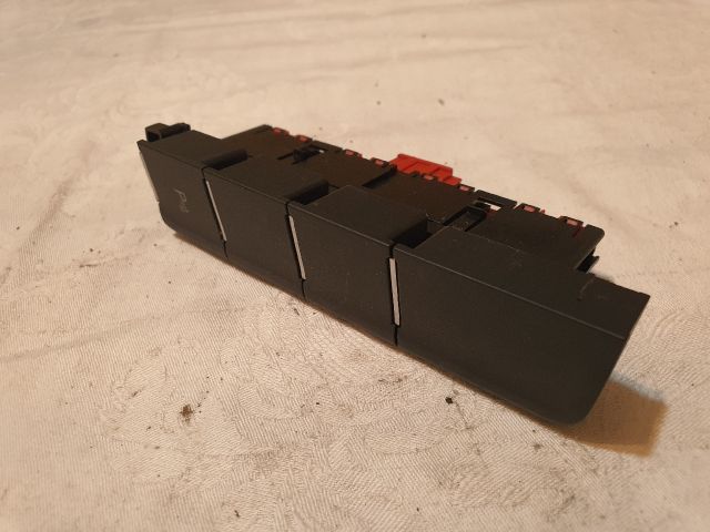 bontott VW GOLF SPORTSVAN Tolatóradar Kapcsoló