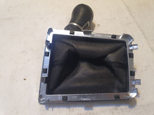 bontott VW GOLF SPORTSVAN Váltószoknya