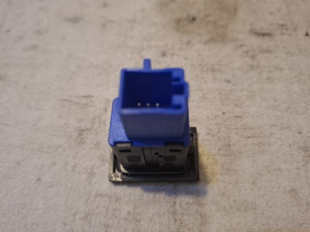 bontott VW GOLF SPORTSVAN Vészvillogó Kapcsoló