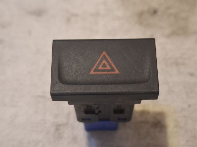 bontott VW GOLF SPORTSVAN Vészvillogó Kapcsoló