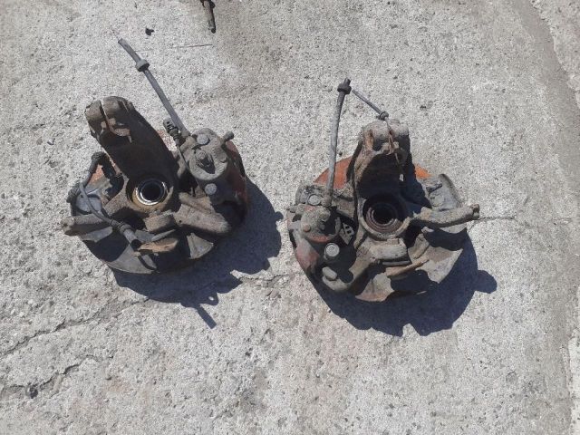 bontott VW GOLF V Bal első Csonkállvány Kerékaggyal