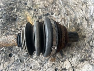 bontott VW GOLF V Bal Féltengely