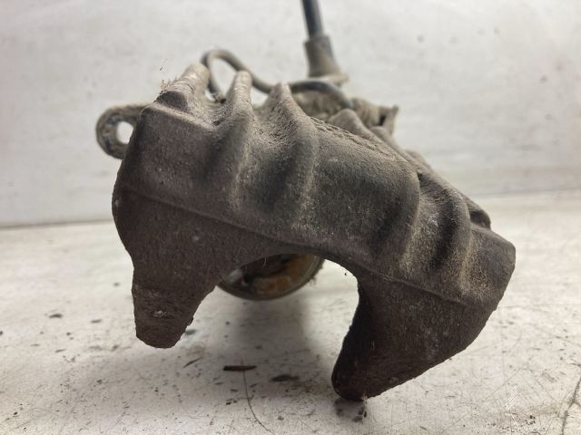 bontott VW GOLF V Bal hátsó Féknyereg Munkahengerrel